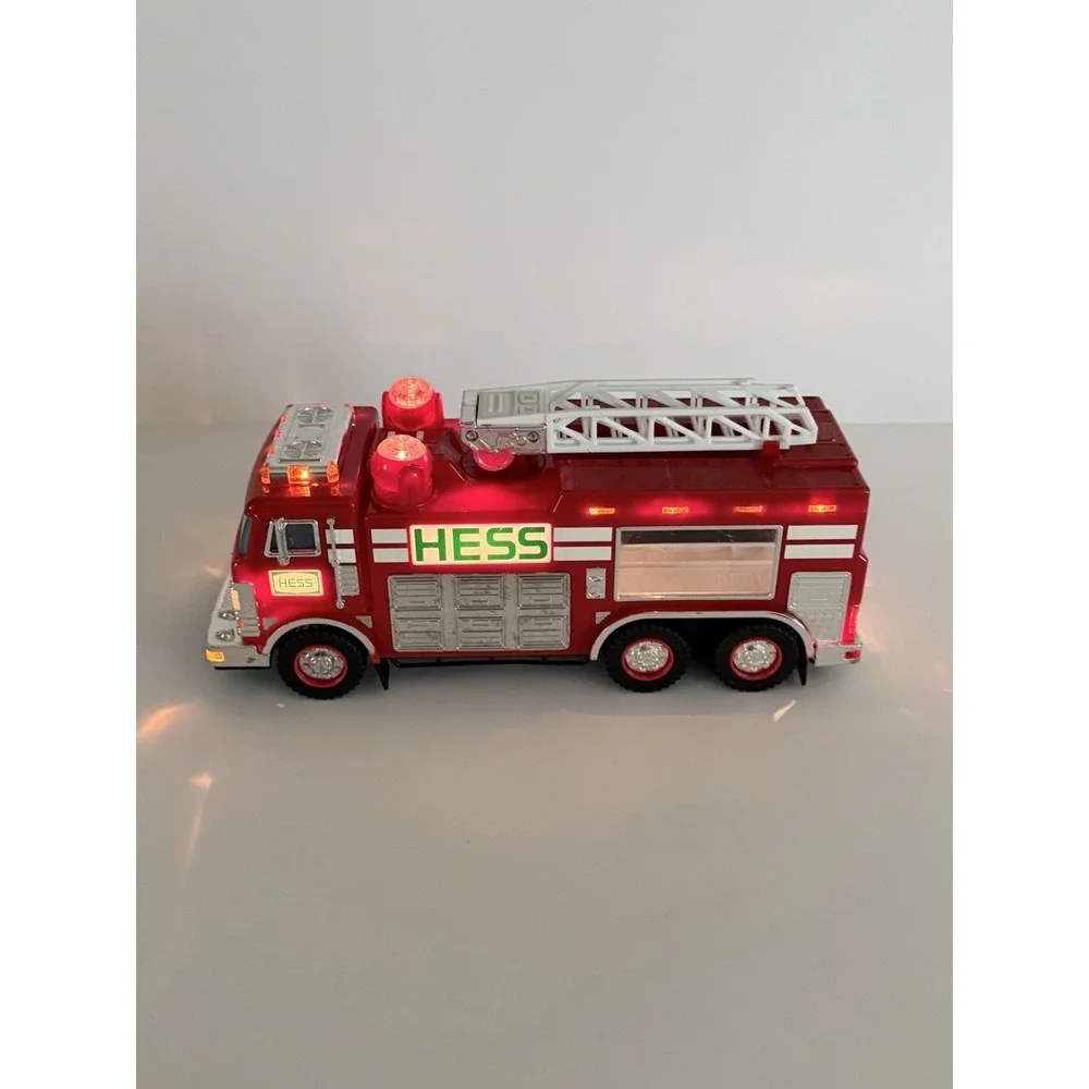 2005 Hess Fire Truck Ladder Lights Sounds Working